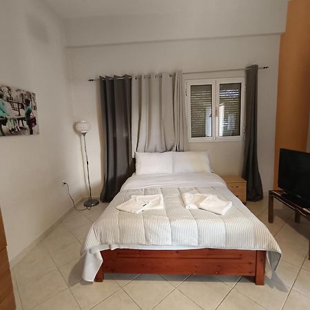 Cozy Apartment In The Center Of Aighion Achaia - Ground Floor - Ισόγειο Στουντιο Айгио Екстериор снимка