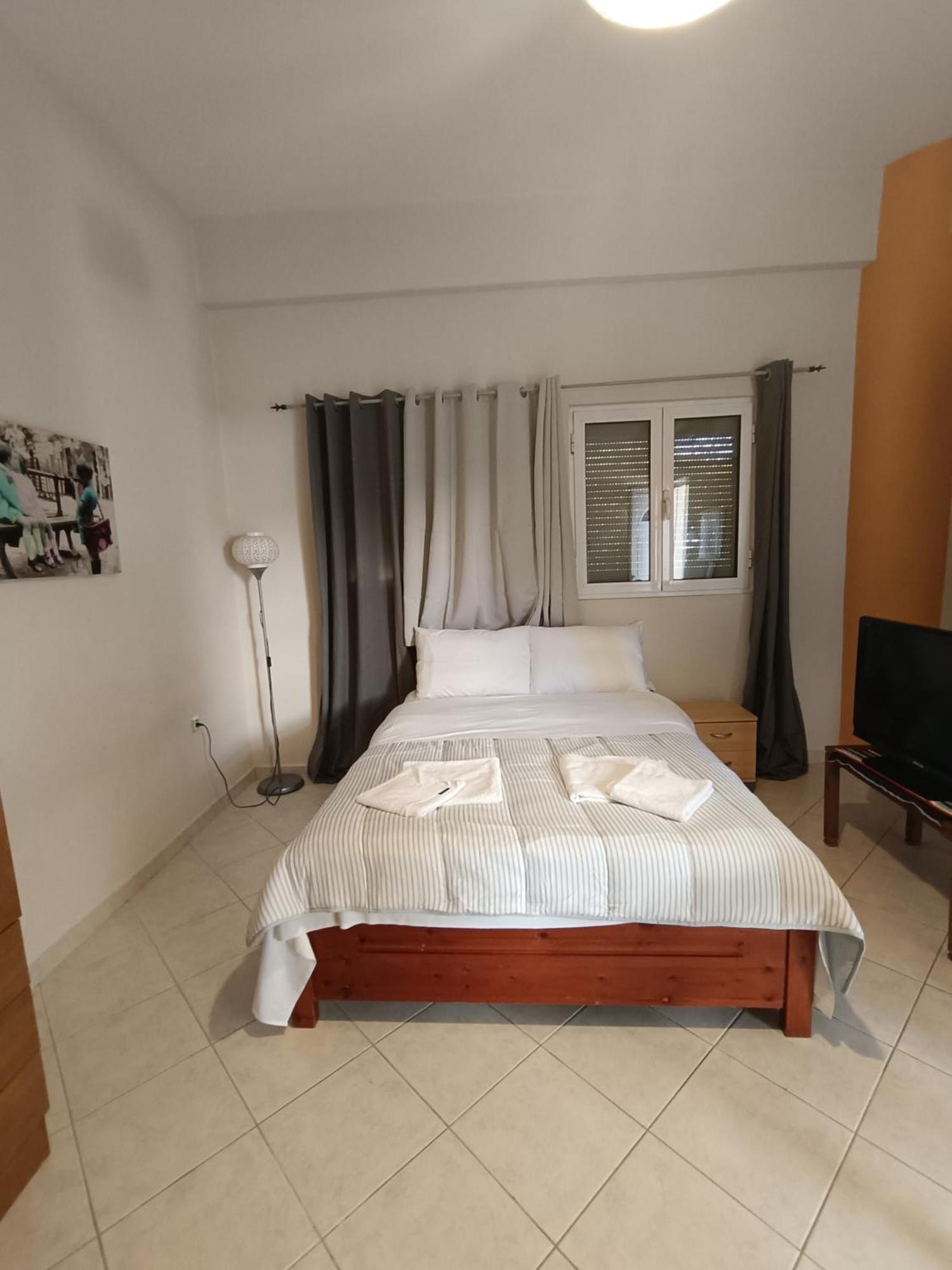 Cozy Apartment In The Center Of Aighion Achaia - Ground Floor - Ισόγειο Στουντιο Айгио Екстериор снимка