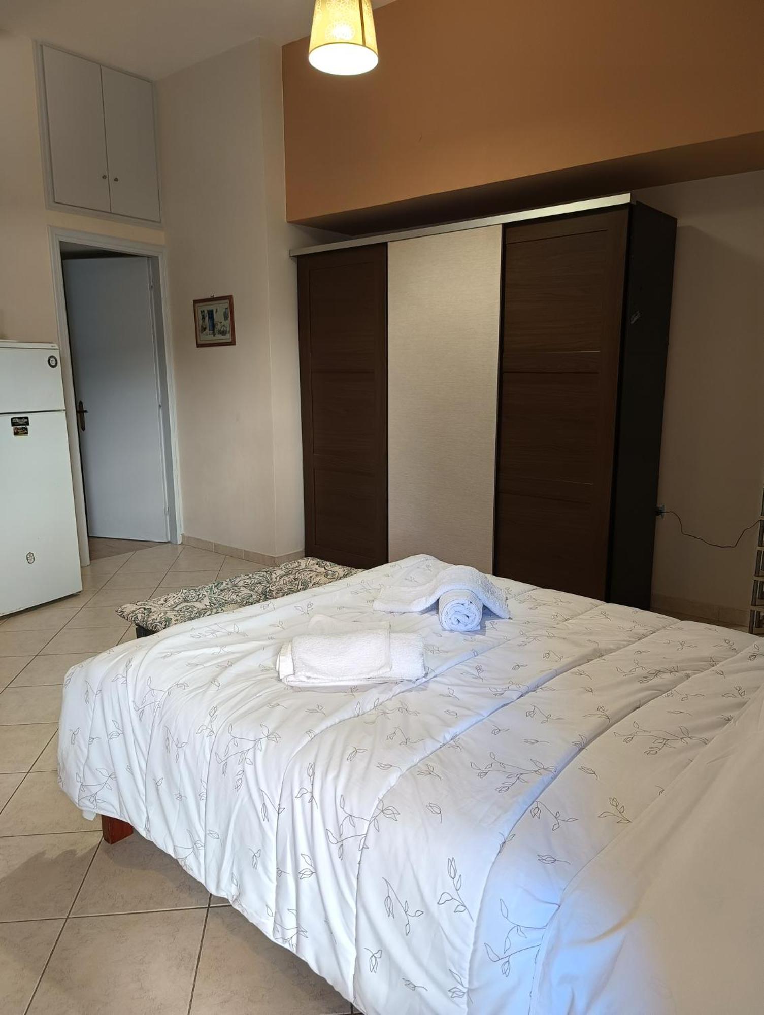 Cozy Apartment In The Center Of Aighion Achaia - Ground Floor - Ισόγειο Στουντιο Айгио Екстериор снимка