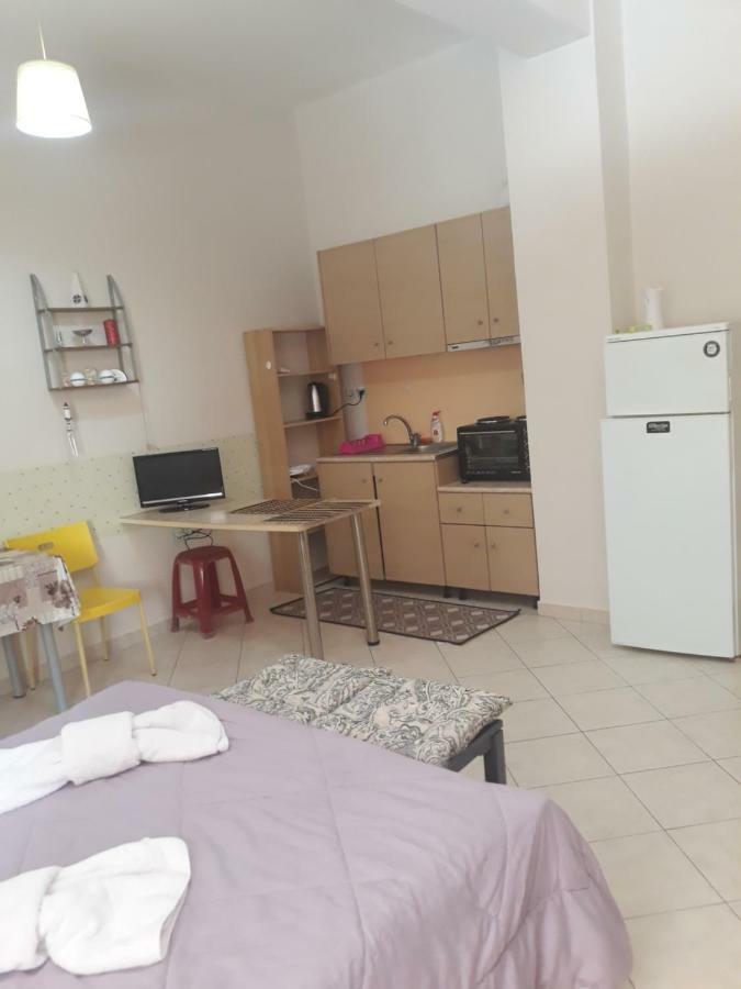 Cozy Apartment In The Center Of Aighion Achaia - Ground Floor - Ισόγειο Στουντιο Айгио Стая снимка